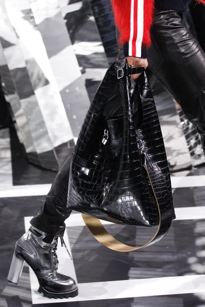 Look 34